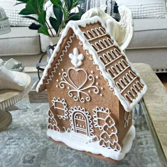 NEW! VINTAGE Inspired GINGERBREAD HOUSE DECOR - Picture 2 of 6